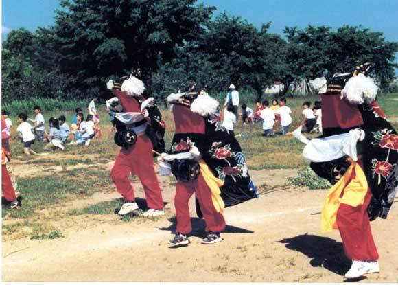 浅井獅子(鹿)踊写真1
