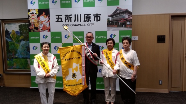 画像:市長とキャラバン隊の皆様